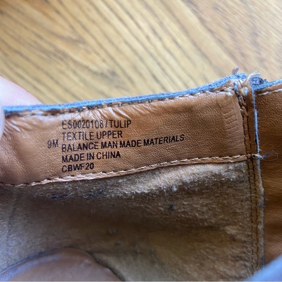 Women's sofft Gray Suede Ankle Boots size 9 - Picture 10 of 13